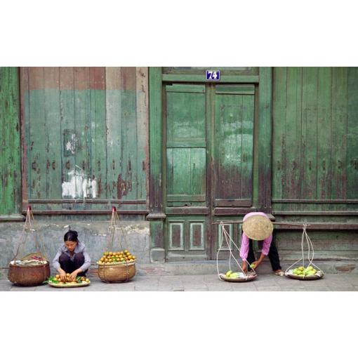 Vendeuses de rue à Hanoï par Alexandre Ayer