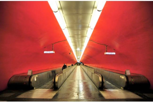 Le métro voit rouge par David Reibenberg